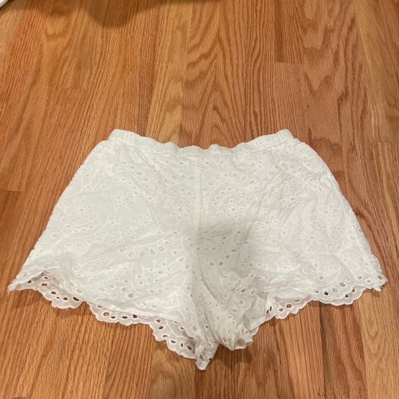 linen shorts - Picture 1 of 3